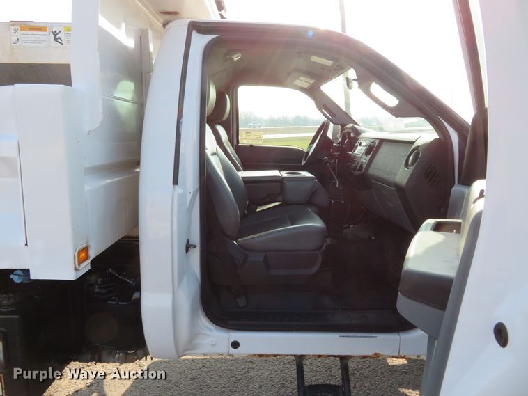 image for item DI3956 2011 Ford F450 Super Duty XL  dump truck