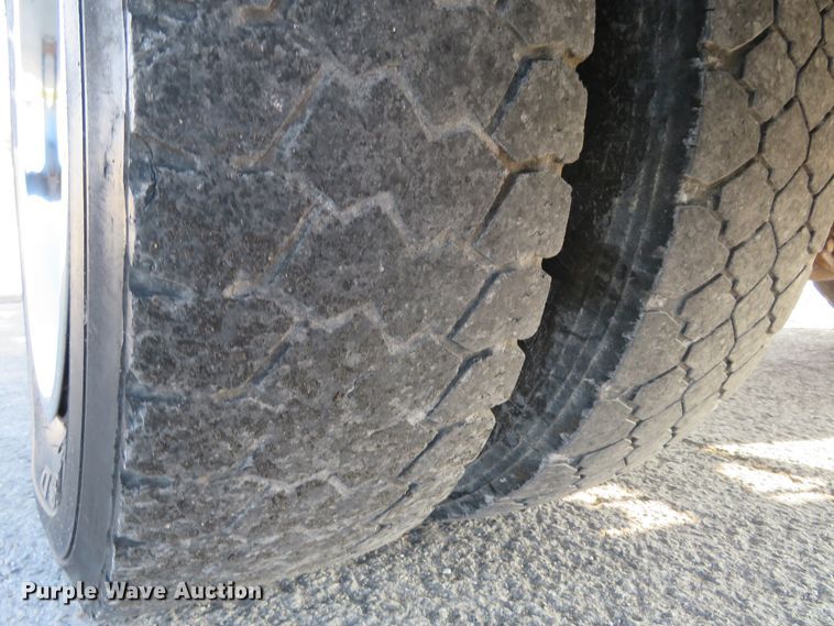 image for item DI3956 2011 Ford F450 Super Duty XL  dump truck