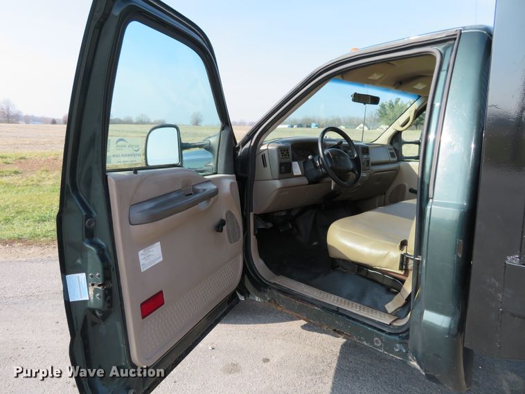 image for item DI3958 2002 Ford F350 Super Duty XL  dump flatbed pickup truck