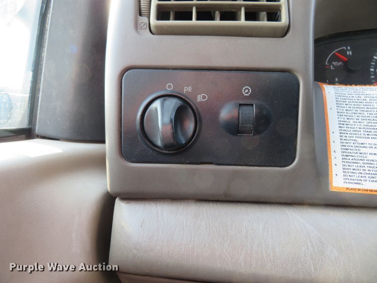 image for item DI3958 2002 Ford F350 Super Duty XL  dump flatbed pickup truck