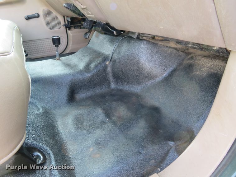 image for item DI3958 2002 Ford F350 Super Duty XL  dump flatbed pickup truck