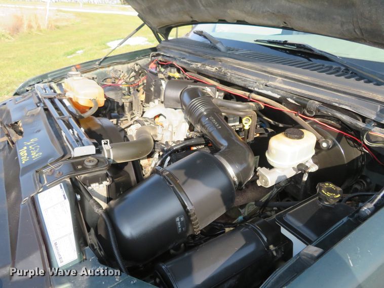 image for item DI3958 2002 Ford F350 Super Duty XL  dump flatbed pickup truck