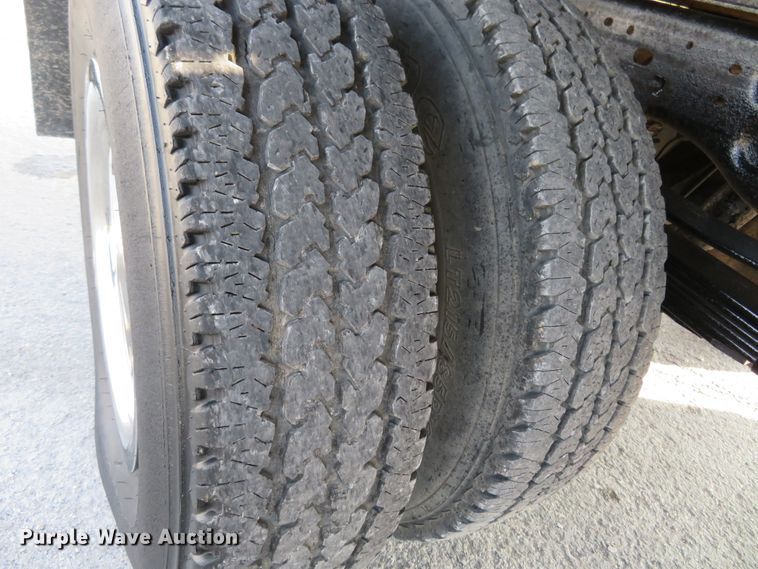 image for item DI3958 2002 Ford F350 Super Duty XL  dump flatbed pickup truck