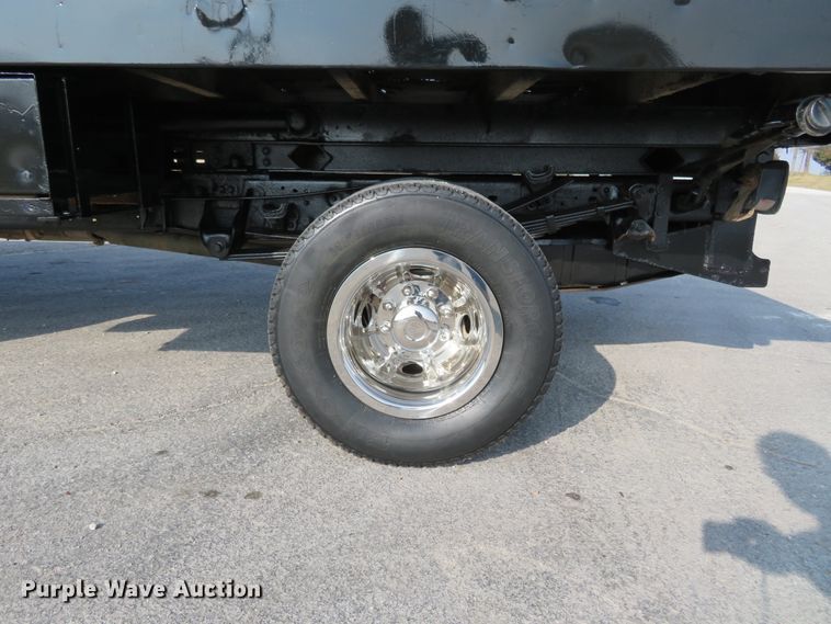 image for item DI3958 2002 Ford F350 Super Duty XL  dump flatbed pickup truck