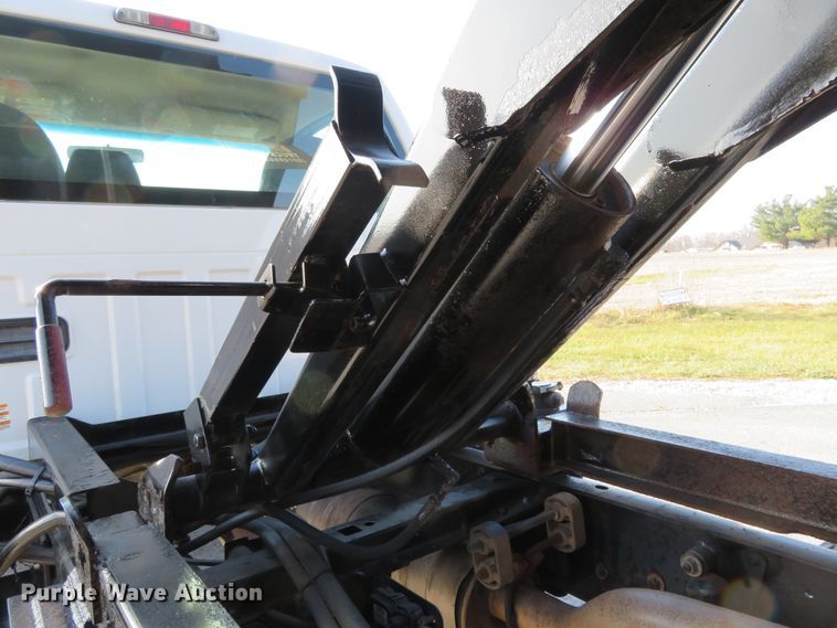 image for item DI3960 2009 Ford F350 Super Duty XL  dump bed pickup truck