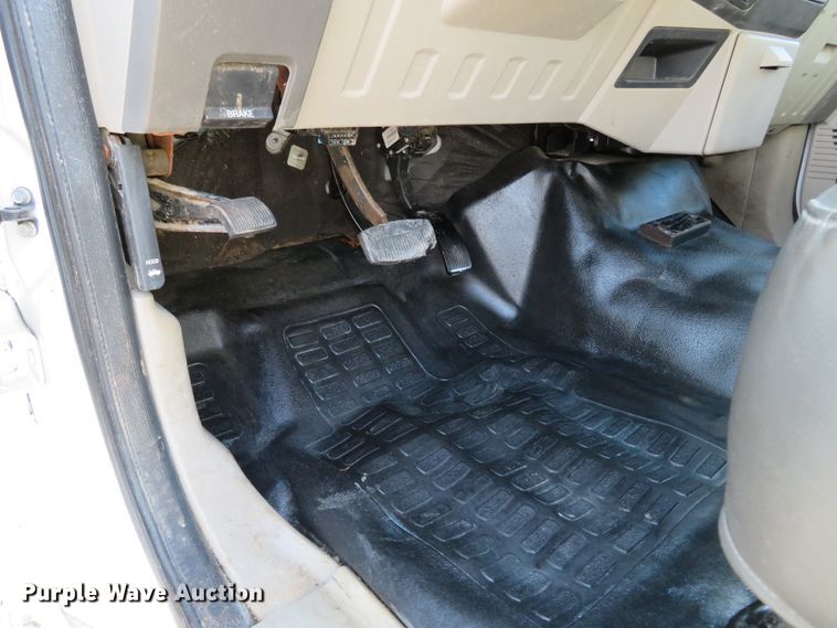 image for item DI3960 2009 Ford F350 Super Duty XL  dump bed pickup truck