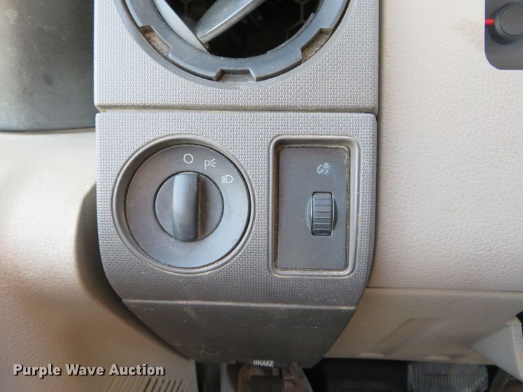 image for item DI3960 2009 Ford F350 Super Duty XL  dump bed pickup truck