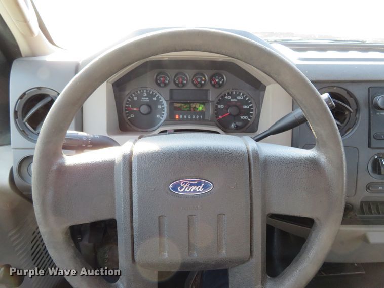 image for item DI3960 2009 Ford F350 Super Duty XL  dump bed pickup truck