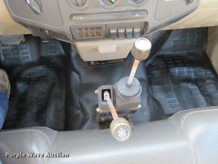 image for item DI3960 2009 Ford F350 Super Duty XL  dump bed pickup truck