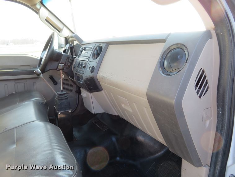 image for item DI3960 2009 Ford F350 Super Duty XL  dump bed pickup truck