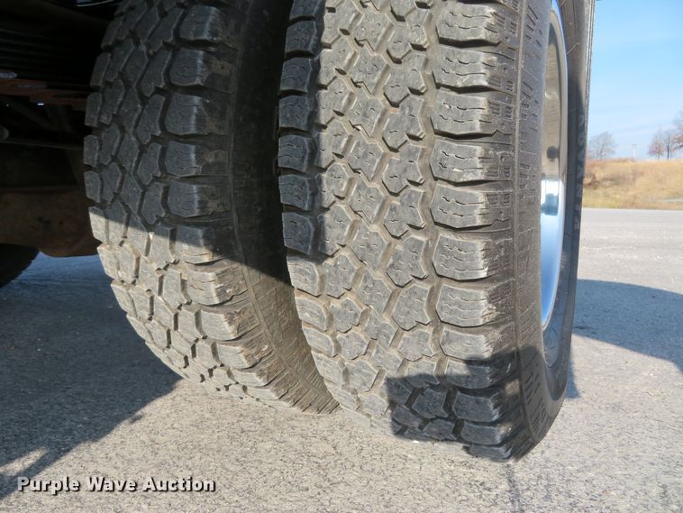 image for item DI3960 2009 Ford F350 Super Duty XL  dump bed pickup truck