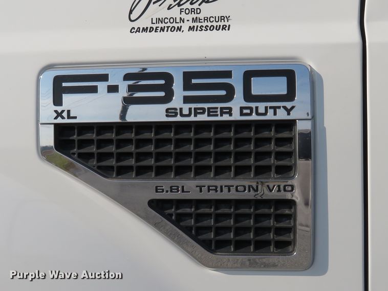 image for item DI3960 2009 Ford F350 Super Duty XL  dump bed pickup truck