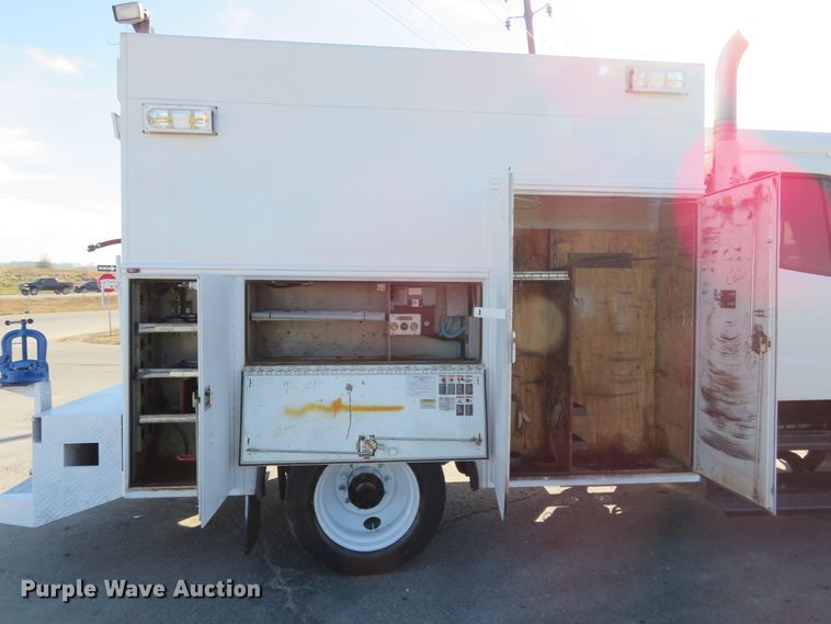 image for item DI3967 2010 Freightliner Business Class M2  Crew Cab utility truck