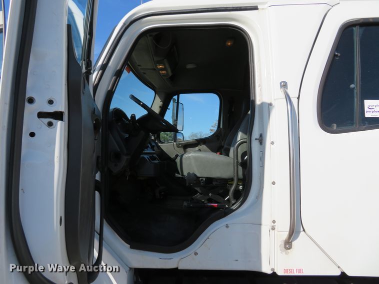 image for item DI3967 2010 Freightliner Business Class M2  Crew Cab utility truck