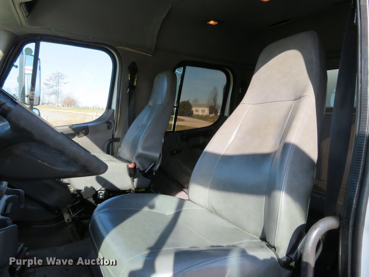 image for item DI3967 2010 Freightliner Business Class M2  Crew Cab utility truck