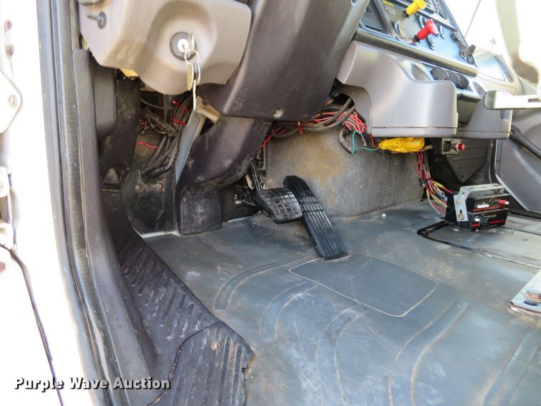 image for item DI3967 2010 Freightliner Business Class M2  Crew Cab utility truck