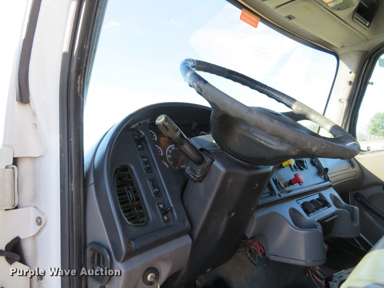 image for item DI3967 2010 Freightliner Business Class M2  Crew Cab utility truck