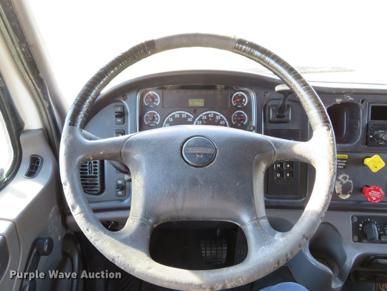 image for item DI3967 2010 Freightliner Business Class M2  Crew Cab utility truck