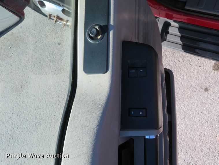 image for item DI3968 2008 Ford F350 Super Duty XLT  bale bed pickup truck