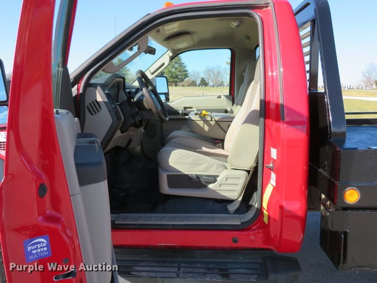 image for item DI3968 2008 Ford F350 Super Duty XLT  bale bed pickup truck