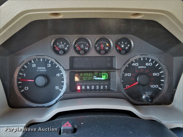 image for item DI3968 2008 Ford F350 Super Duty XLT  bale bed pickup truck