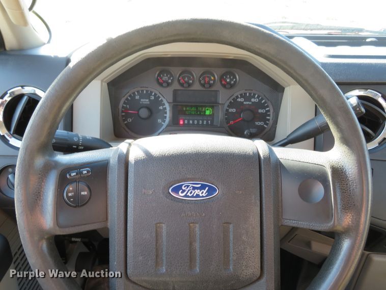 image for item DI3968 2008 Ford F350 Super Duty XLT  bale bed pickup truck