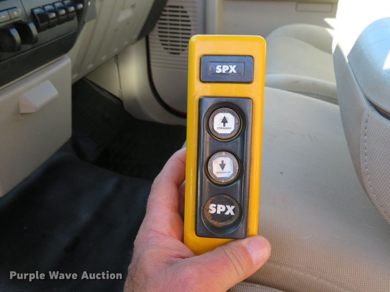 image for item DI3968 2008 Ford F350 Super Duty XLT  bale bed pickup truck