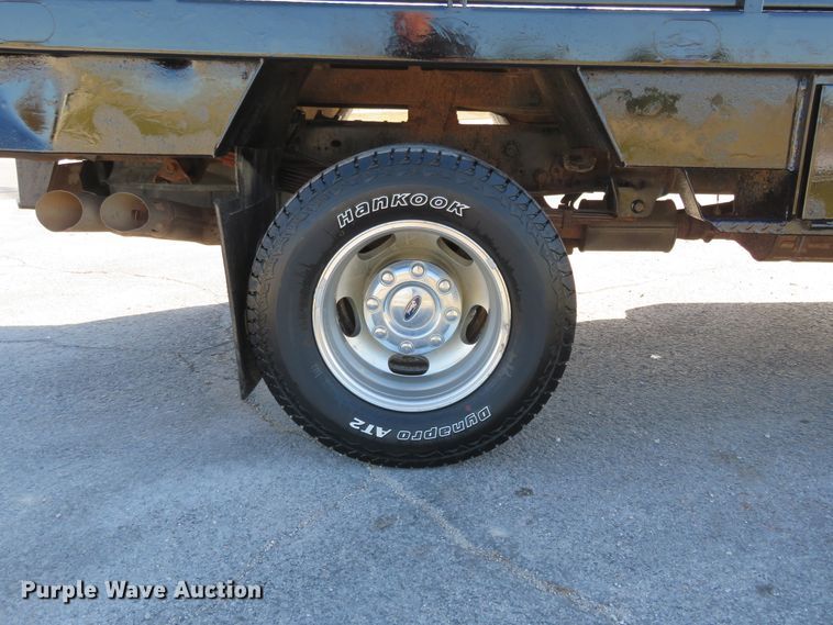 image for item DI3968 2008 Ford F350 Super Duty XLT  bale bed pickup truck