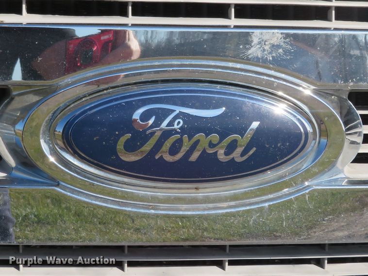 image for item DI3968 2008 Ford F350 Super Duty XLT  bale bed pickup truck