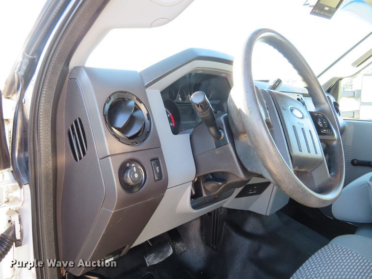 image for item DI3971 2012 Ford F350 Super Duty XL  SuperCab utility bed pickup truck