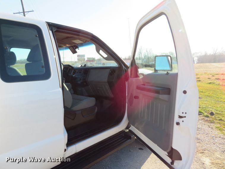 image for item DI3971 2012 Ford F350 Super Duty XL  SuperCab utility bed pickup truck