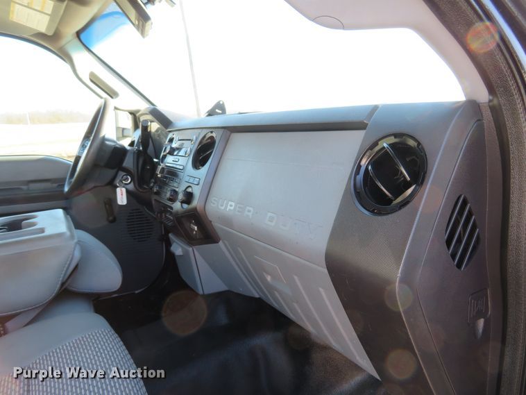 image for item DI3971 2012 Ford F350 Super Duty XL  SuperCab utility bed pickup truck