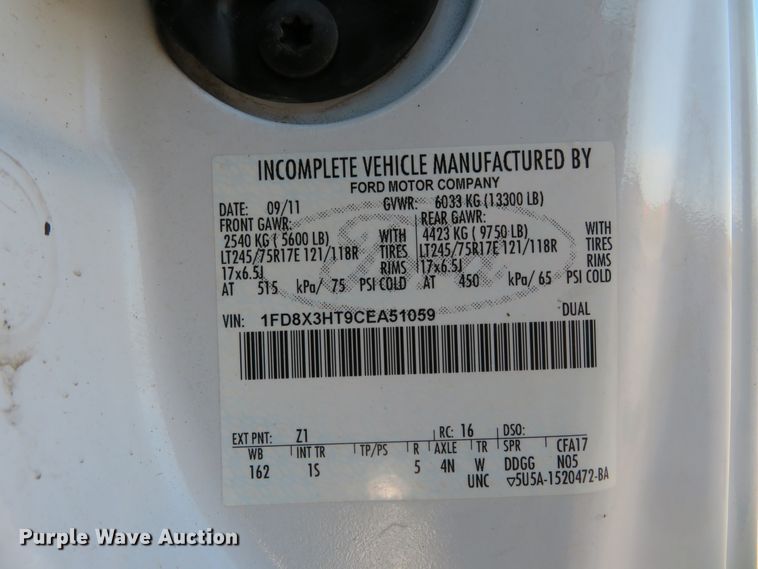 image for item DI3971 2012 Ford F350 Super Duty XL  SuperCab utility bed pickup truck