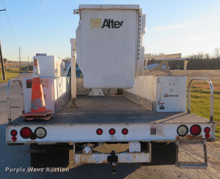 image for item DI3973 2005 Ford F450 Super Duty XL  bucket truck