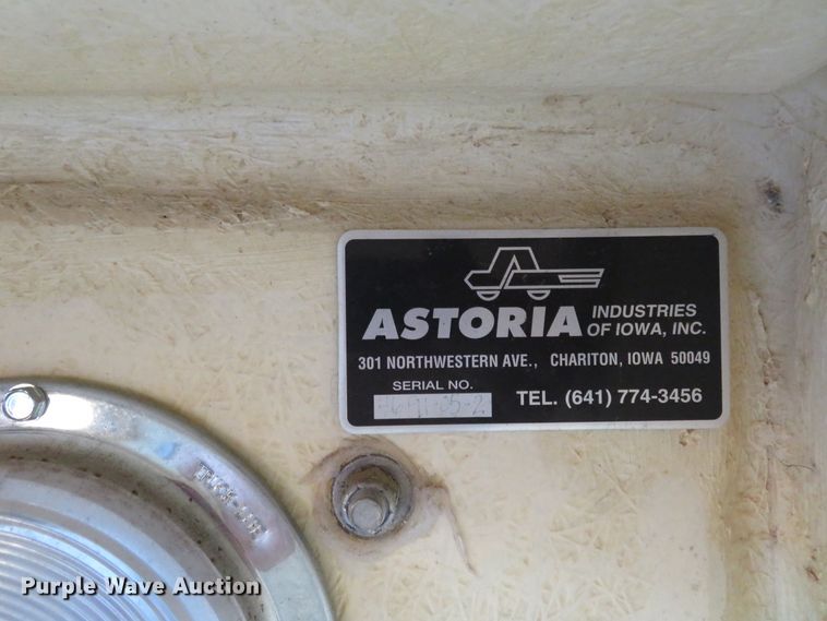 image for item DI3973 2005 Ford F450 Super Duty XL  bucket truck