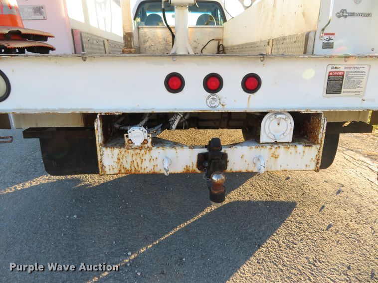 image for item DI3973 2005 Ford F450 Super Duty XL  bucket truck
