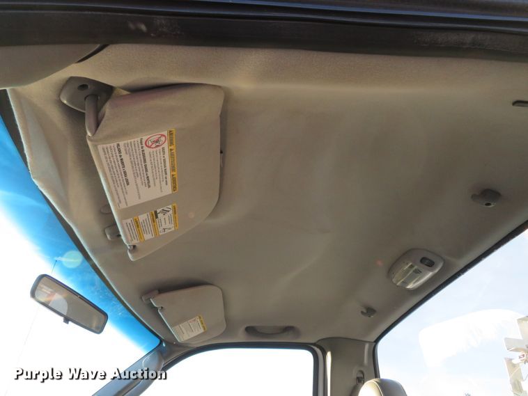 image for item DI3973 2005 Ford F450 Super Duty XL  bucket truck