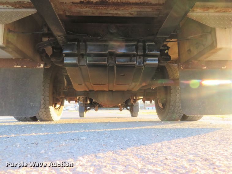 image for item DI3973 2005 Ford F450 Super Duty XL  bucket truck