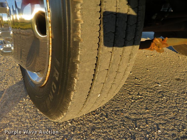 image for item DI3973 2005 Ford F450 Super Duty XL  bucket truck