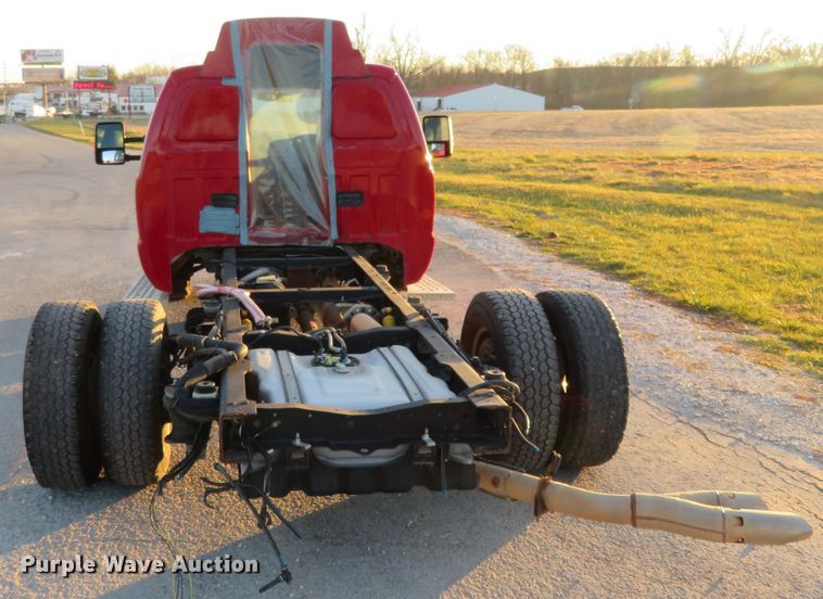 image for item DI3974 2012 Ford F350 Super Duty XLT  pickup truck cab and chassis