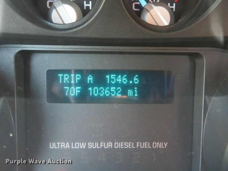 image for item DI3974 2012 Ford F350 Super Duty XLT  pickup truck cab and chassis