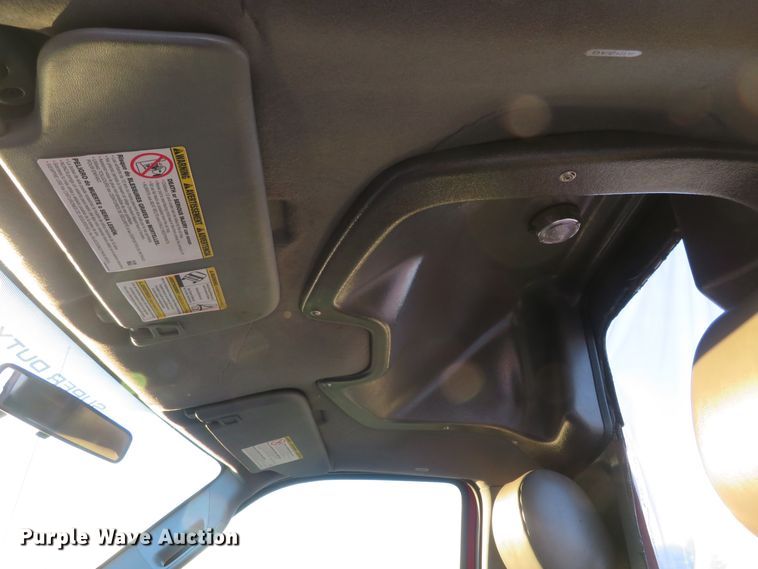 image for item DI3974 2012 Ford F350 Super Duty XLT  pickup truck cab and chassis