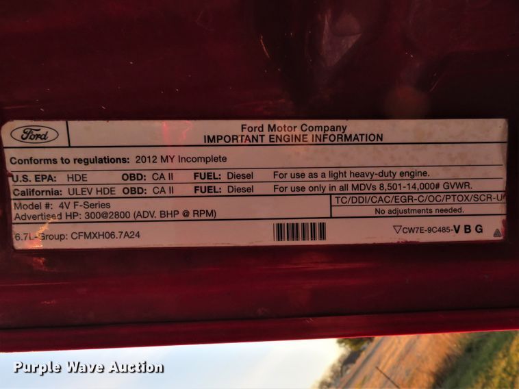 image for item DI3974 2012 Ford F350 Super Duty XLT  pickup truck cab and chassis