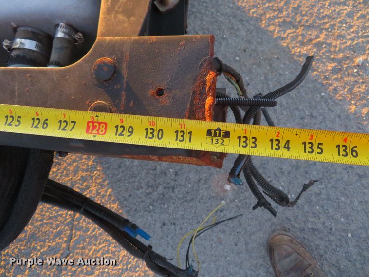 image for item DI3974 2012 Ford F350 Super Duty XLT  pickup truck cab and chassis