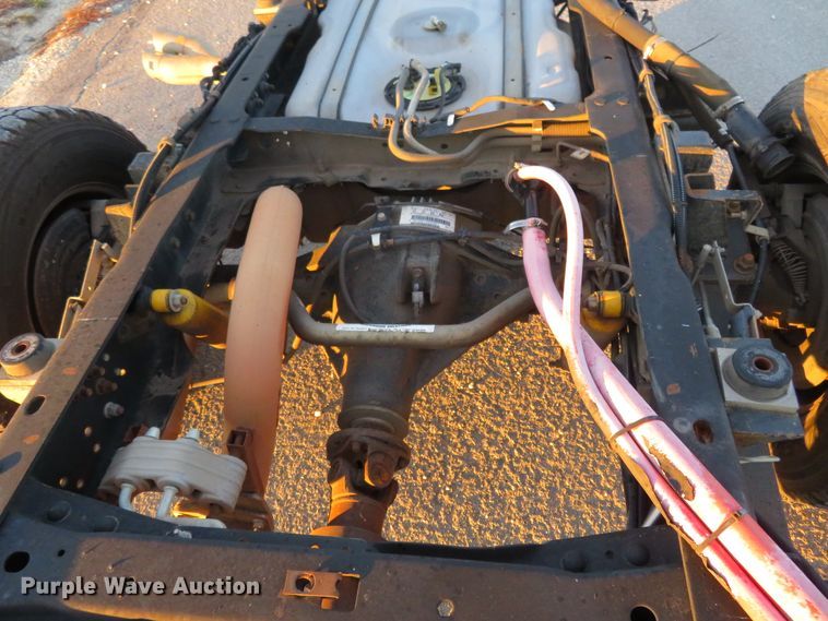 image for item DI3974 2012 Ford F350 Super Duty XLT  pickup truck cab and chassis