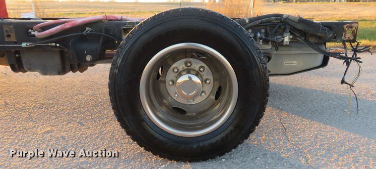 image for item DI3974 2012 Ford F350 Super Duty XLT  pickup truck cab and chassis