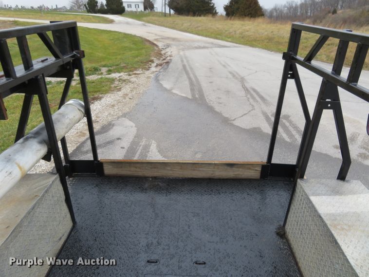 image for item DI3978 2012 Dodge Ram 5500HD  Crew Cab flatbed truck