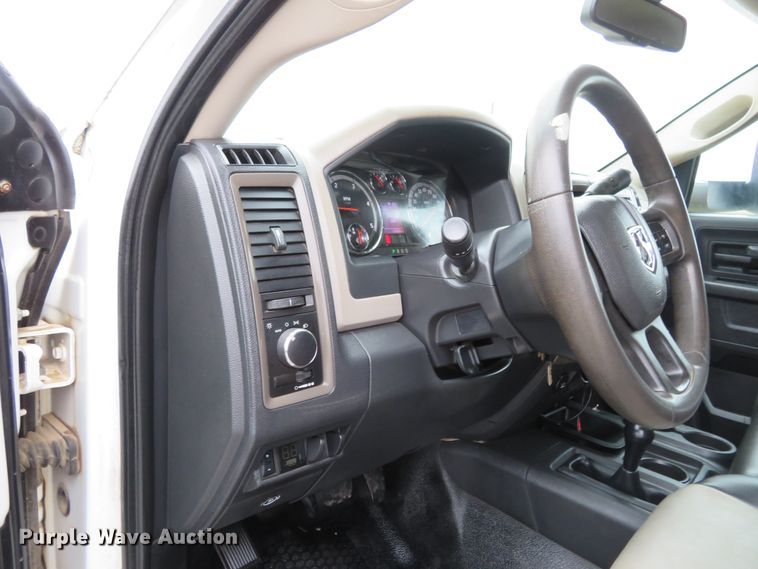 image for item DI3978 2012 Dodge Ram 5500HD  Crew Cab flatbed truck