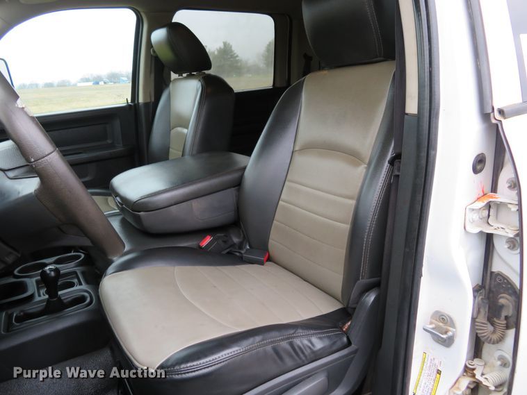 image for item DI3978 2012 Dodge Ram 5500HD  Crew Cab flatbed truck