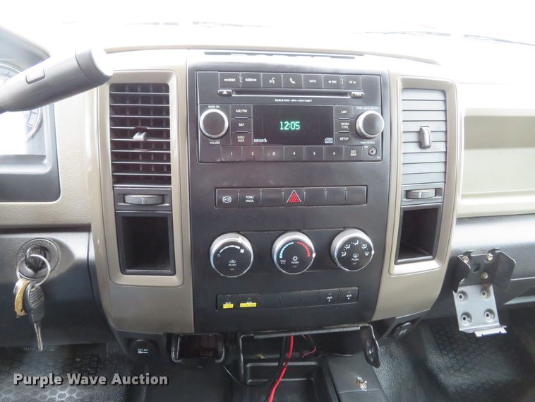 image for item DI3978 2012 Dodge Ram 5500HD  Crew Cab flatbed truck